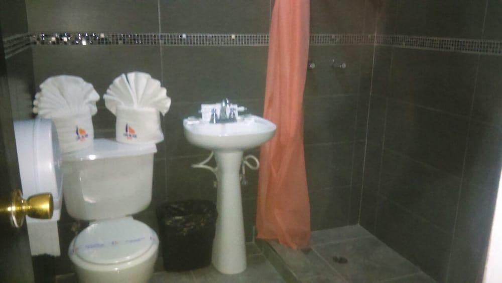 Hotel Los Altos Тихуана Екстериор снимка