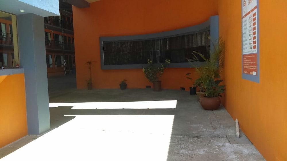 Hotel Los Altos Тихуана Екстериор снимка