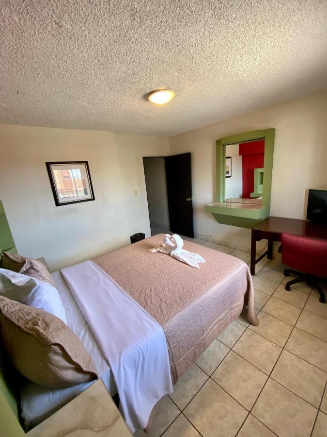 Hotel Los Altos Тихуана Екстериор снимка
