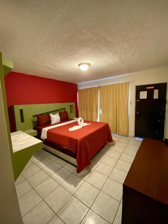 Hotel Los Altos Тихуана Екстериор снимка