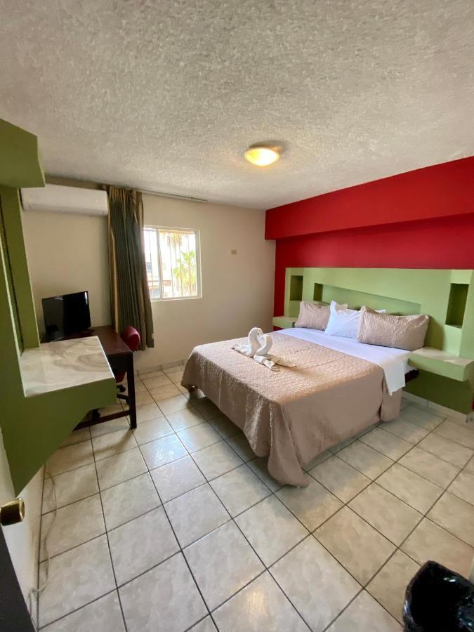 Hotel Los Altos Тихуана Екстериор снимка