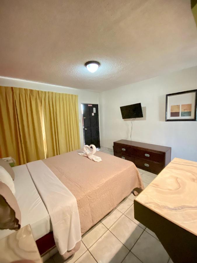 Hotel Los Altos Тихуана Екстериор снимка
