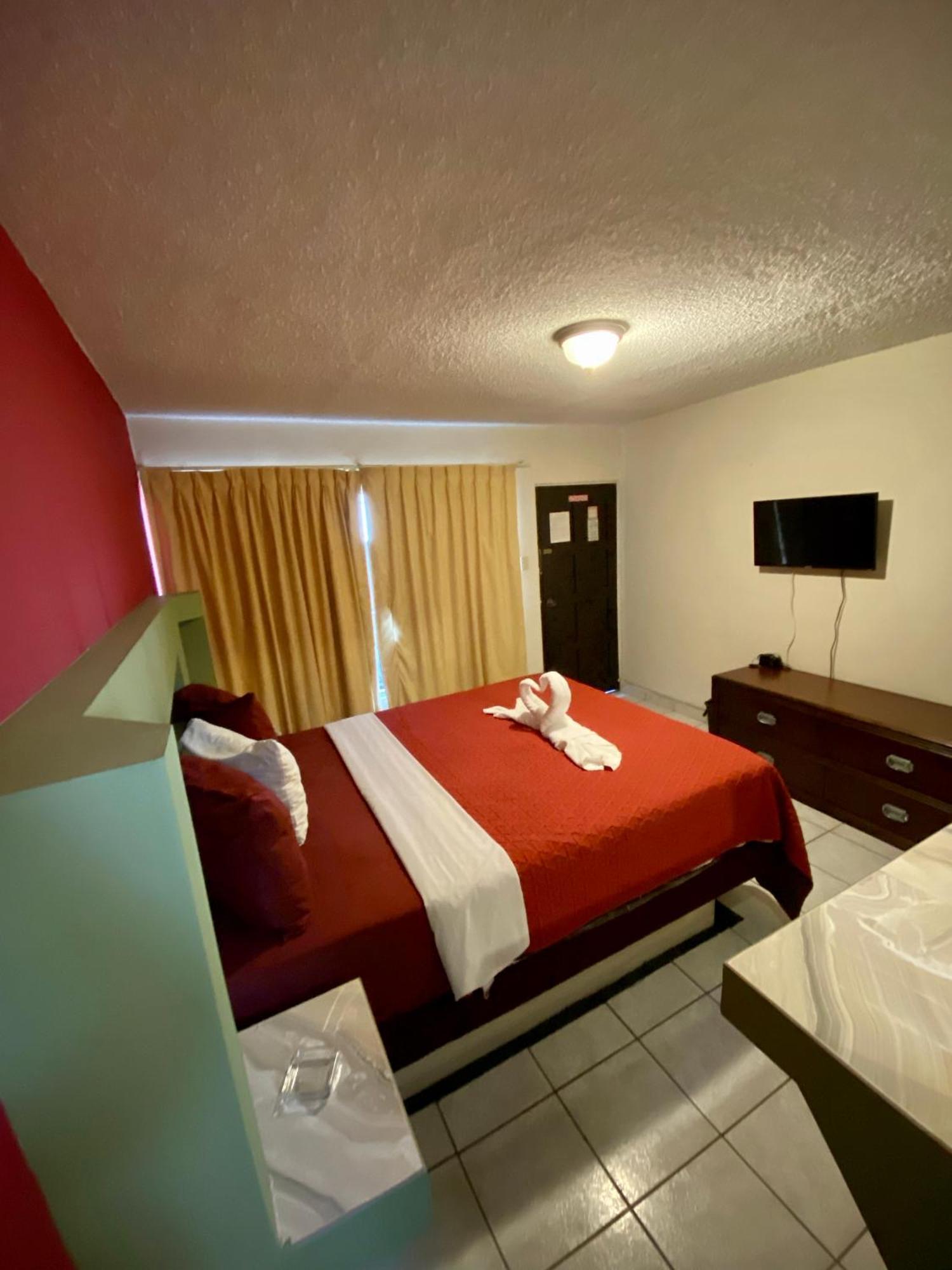 Hotel Los Altos Тихуана Екстериор снимка